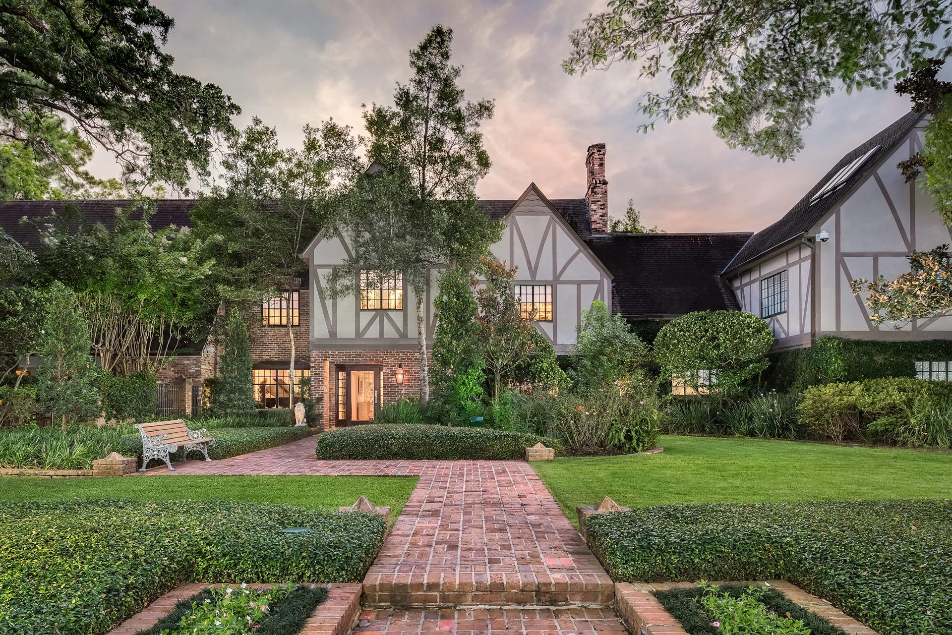 River oaks singles houston tx Single and One Story Homes in River Oaks, Houston, TX For Sale, Redfin